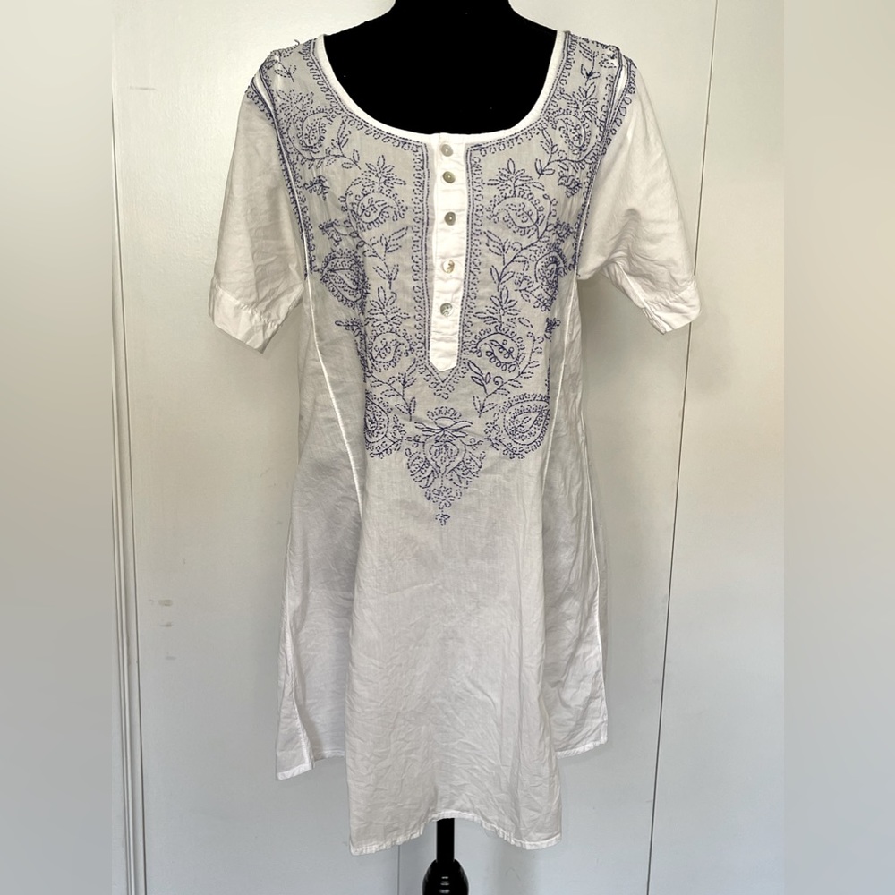 Subltle Luxury Cotton Embroidered Tunic Top